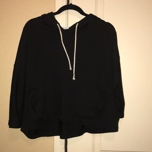 Cropped Black Hoddie
